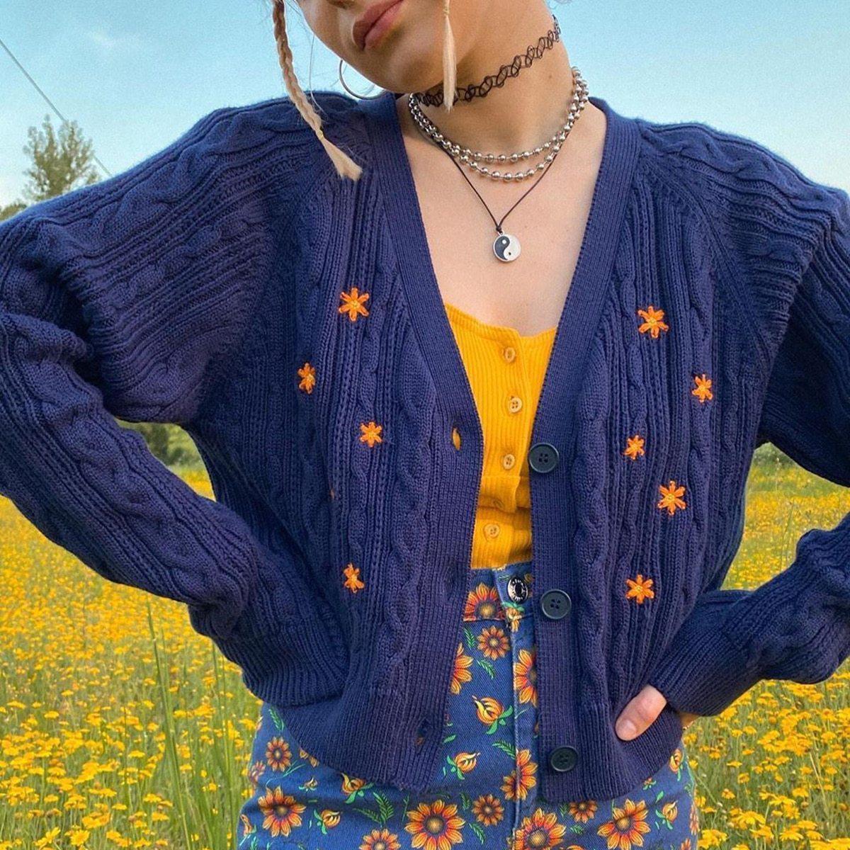 FLORAL EMBROIDERY VINTAGE SWEATER